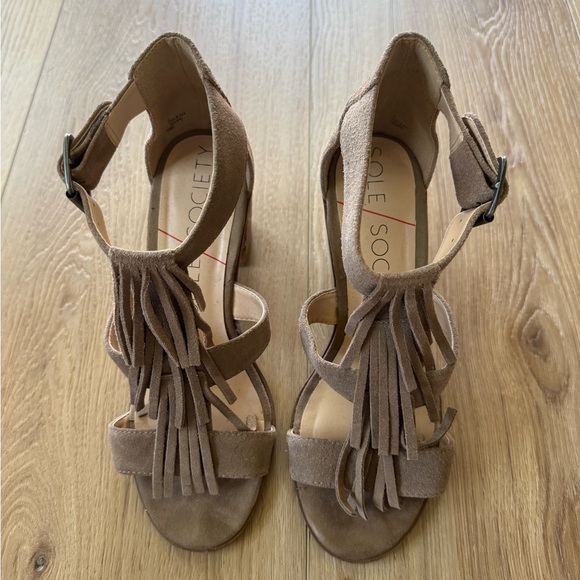 Sole Society Women's Delilah Fringe Heeled Sandals 8 EUC - Picture 2 of 9
